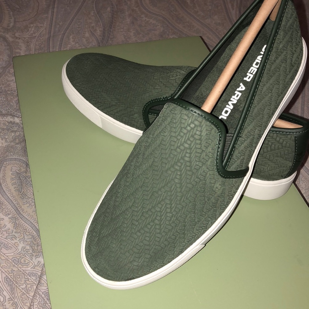 Under Armout DJ Suede Sneakers